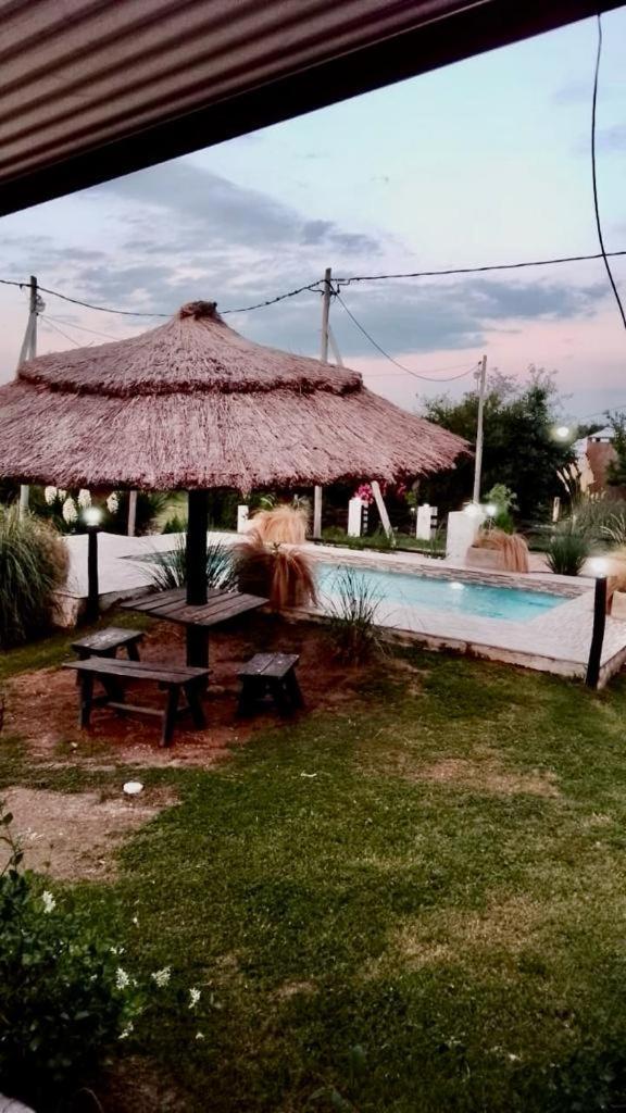 El Rincon De Jose Luis - Cabanas Y Restaurante Tanti Eksteriør billede