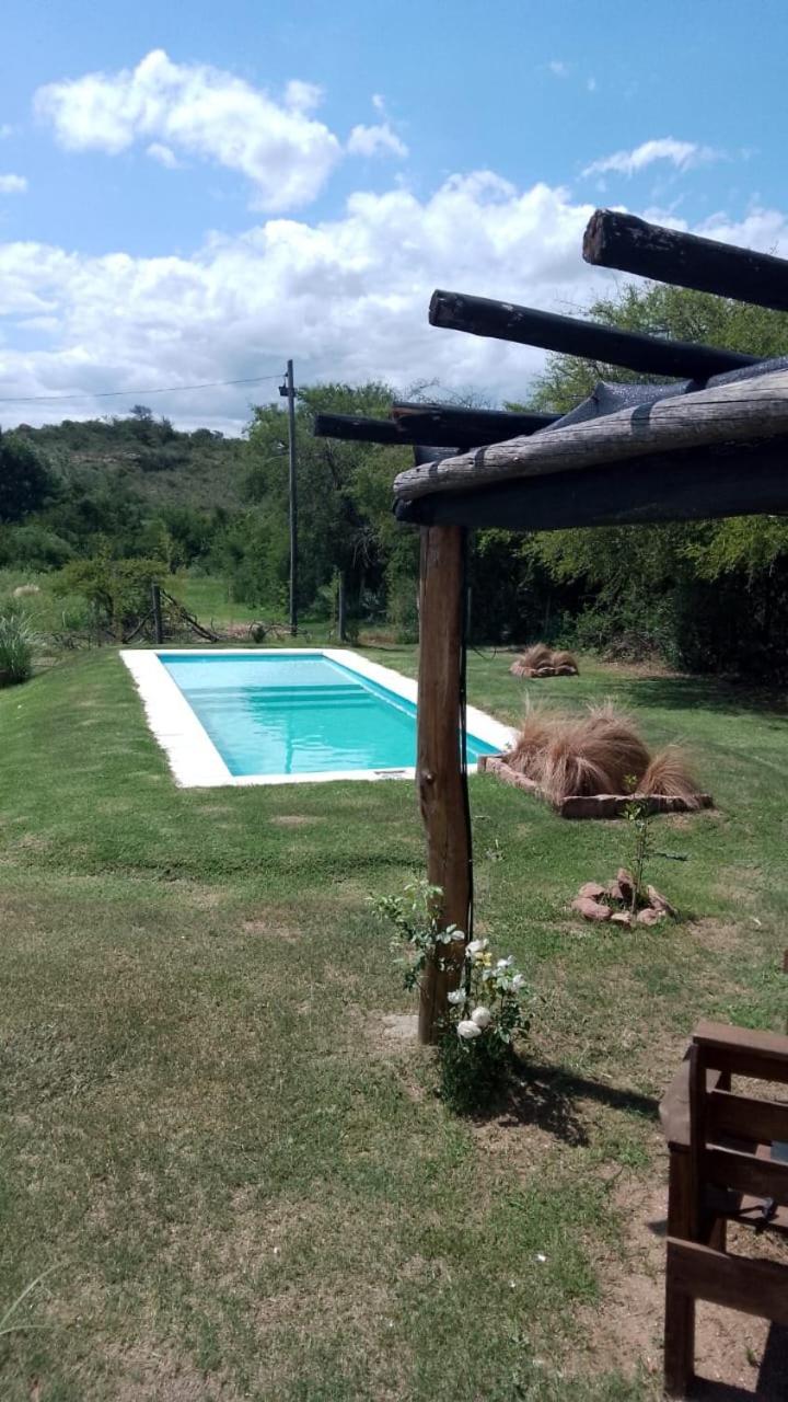 El Rincon De Jose Luis - Cabanas Y Restaurante Tanti Eksteriør billede