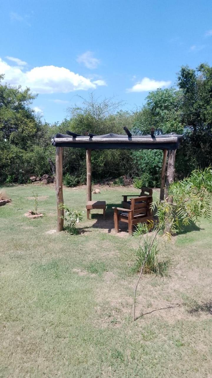El Rincon De Jose Luis - Cabanas Y Restaurante Tanti Eksteriør billede