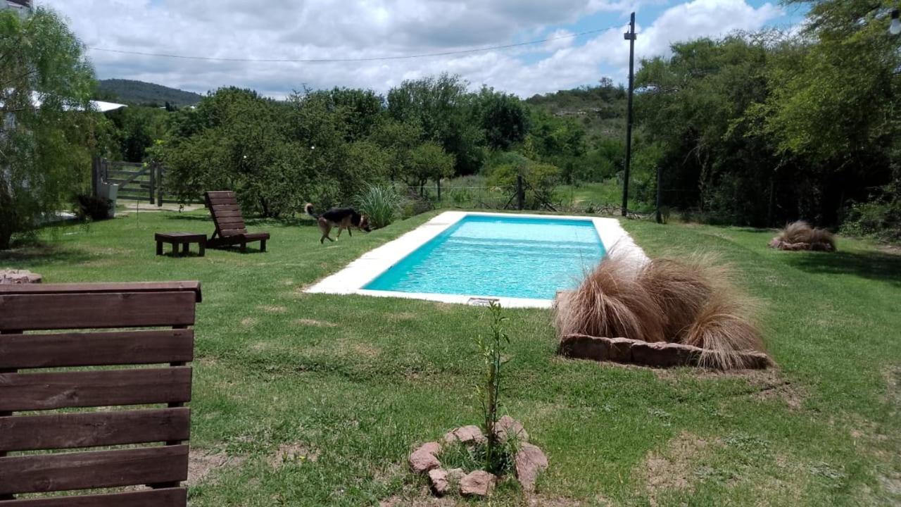 El Rincon De Jose Luis - Cabanas Y Restaurante Tanti Eksteriør billede